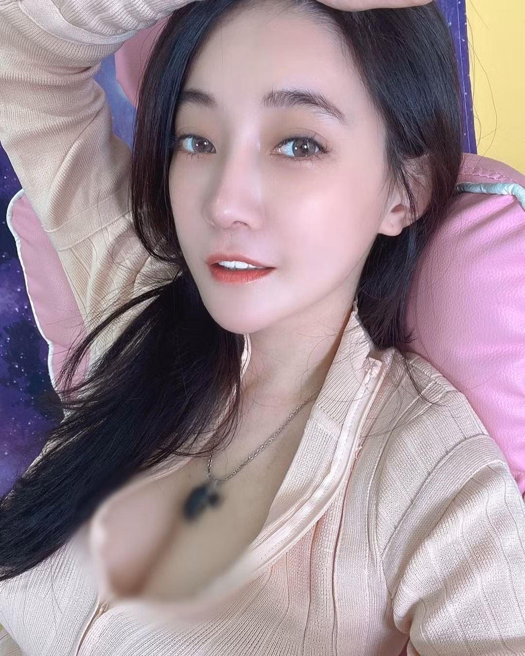 Thế nhưng đối với Thẩm Mân, đó là thiết kế mà cô nàng ưa thích vì táo bạo, phá cách và mới mẻ.