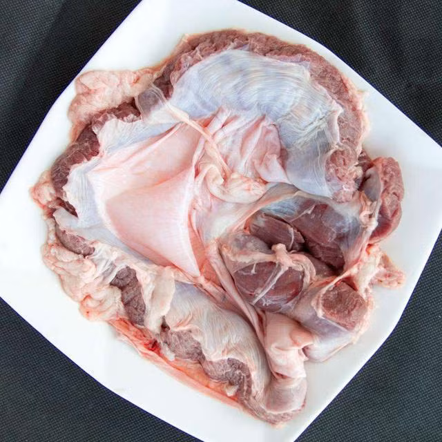 Phần thịt này cực ngon, hơn nữa lại chỉ có ít, đó là thịt dải hay còn gọi là thịt bảo vệ tim.