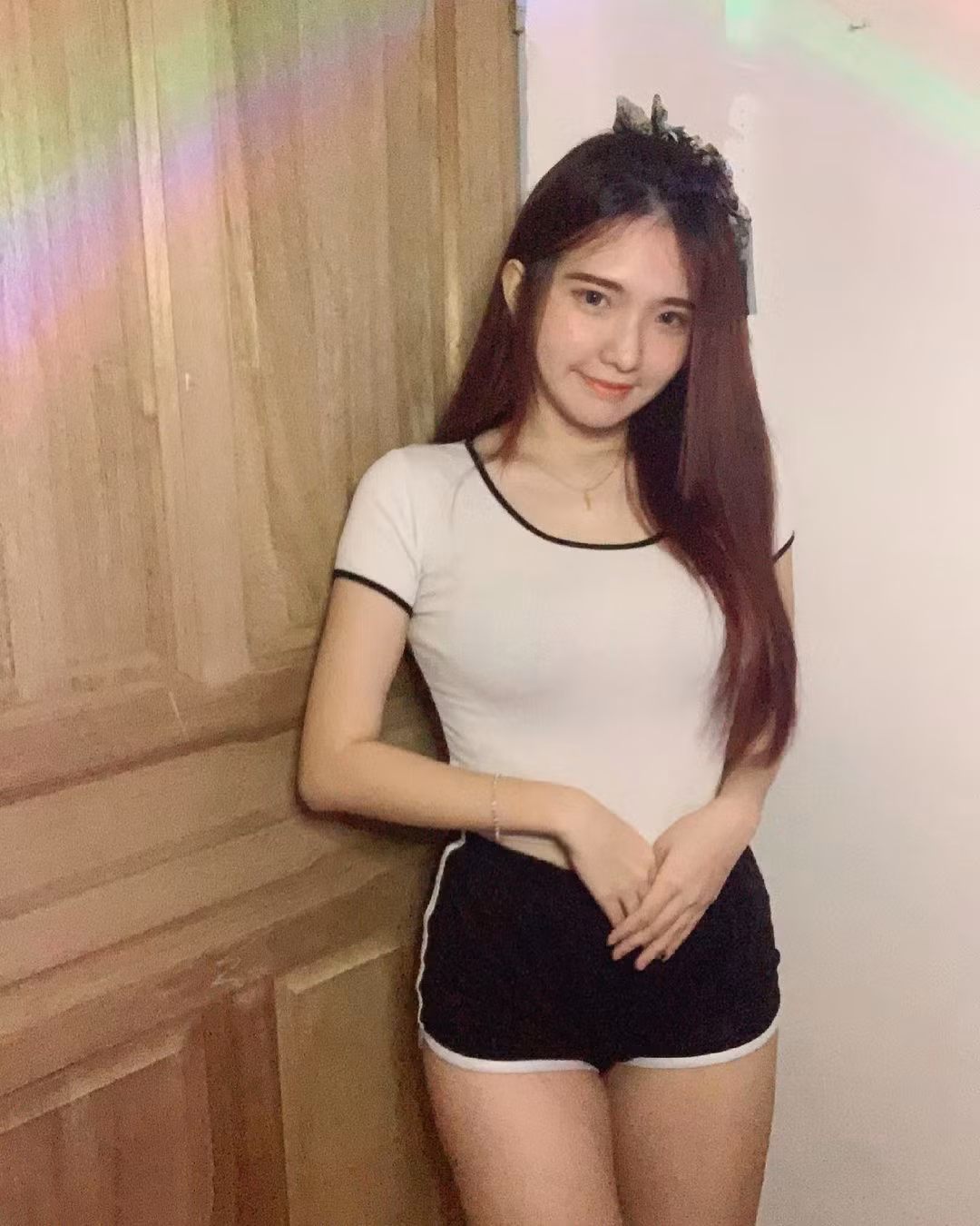 Có điều là, kiểu quần này chỉ thích hợp để làm đồ tập, đồ mặc nhà, không phù hợp để diện đi chơi, đi dạo phố, mua sắm.