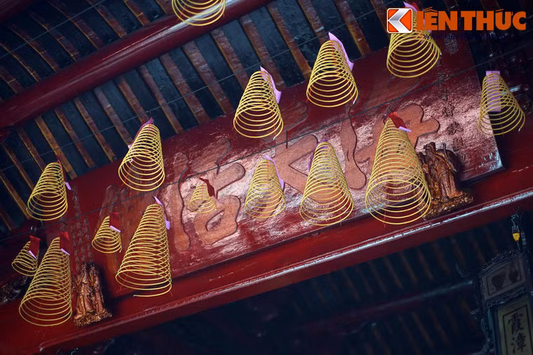 Hàng năm ở hội quán có hai lễ lớn là lễ Vía Bà Thiên Hậu ngày 23/3 Âm lịch và cúng cô hồn ngày 9/7 Âm lịch. Vào các ngày Rằm, Mùng 1 và ngày Tết, hội quán cùng thu hút rất nhiều khách thập phương đến hành lễ.
