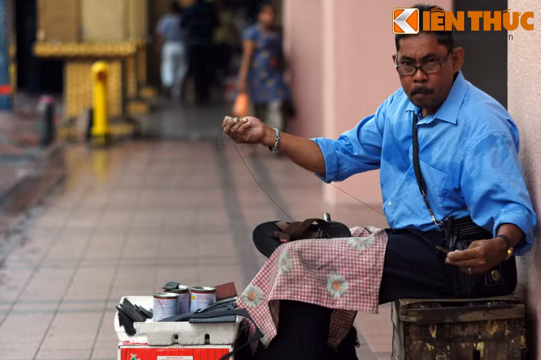 Sinh kế của một bộ phận cư dân Kuala Lumpur gắn liền với vỉa hè.