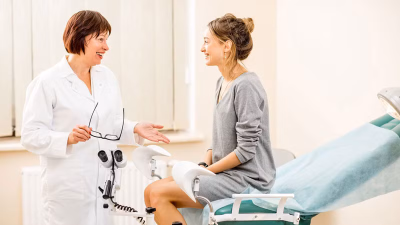 Thứ hai, biểu hiện ở nước tiểu. Bàng quang, niệu đạo và cơ quan sinh sản của phụ nữ đều gần nhau, một khi bị viêm nhiễm, các cơ quan và mô xung quanh có thể bị nguy hiểm. Do đó, sau khi viêm cổ tử cung, bàng quang và niệu đạo rất dễ bị nhiễm trùng và cũng sẽ ảnh hưởng. Ảnh minh họa.