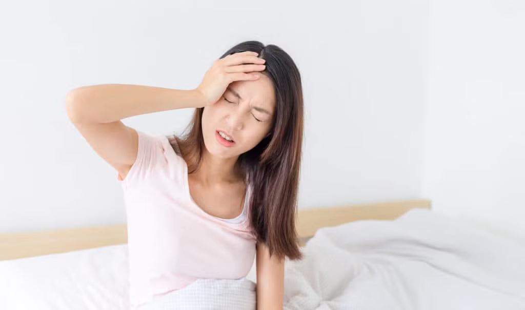Điều này đồng nghĩa với việc họ ăn uống ngày càng tốt hơn nhưng lại không chú ý đến việc kết hợp giữ gìn sức khỏe và chế độ ăn uống, chính vì vậy dễ mắc các bệnh khác nhau. Nếu muốn giảm thiểu khả năng bị nhồi máu não, bạn nên hạn chế hoặc tốt nhất không ăn 2 loại thực phẩm, đồ uống dưới đây.