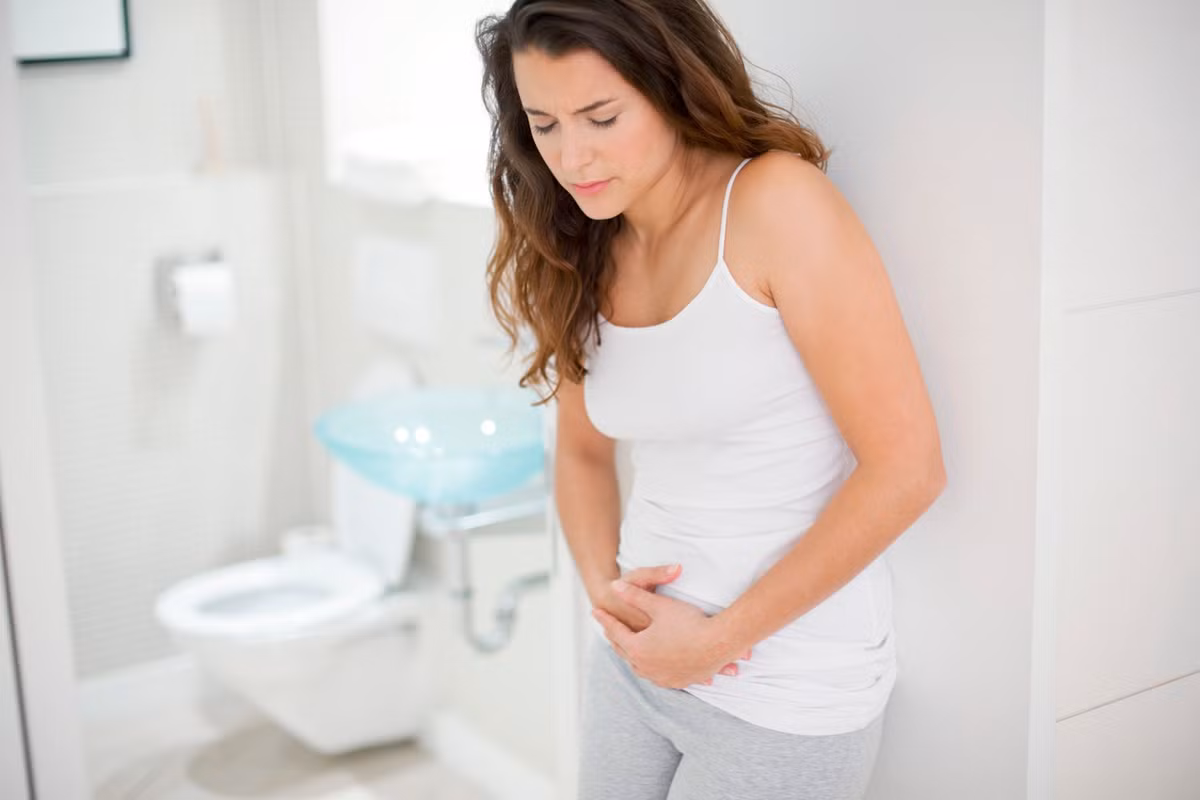 4. Rối loạn nội tiết: Bao gồm rối loạn chức năng tuyến giáp, tiểu đường và các bệnh khác liên quan đến nội tiết. Các bệnh này cũng có thể biểu hiện qua táo bón. Trong số đó, người mắc bệnh về tuyến giáp đa phần là phụ nữ, không chỉ đi lâu ngày mới có thể đại tiện mà còn dễ tăng cân, phù nề, cần hết sức chú ý.