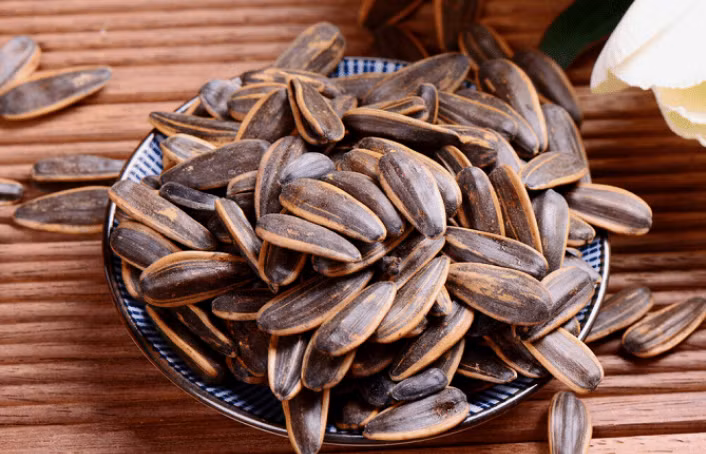 Gần đây, ông Dương đầu luôn cảm thấy bụng có chút khó chịu, thỉnh thoảng còn hơi đau. Người nhà lo cho sức khỏe của ông Dương đã đưa ông đến bệnh viện để kiểm tra, kết quả là ông Dương đã bị xơ gan.