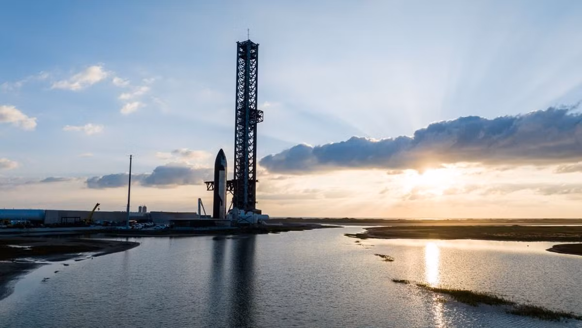 SpaceX dự định lặp lại lần nữa trong IFT-6 ngày 19/11 nhưng các vấn đề liên lạc với tháp khiến họ phải hủy bỏ nỗ lực. Thay vào đó, Super Heavy chuyển sang hạ cánh có kiểm soát trên vịnh Mexico.