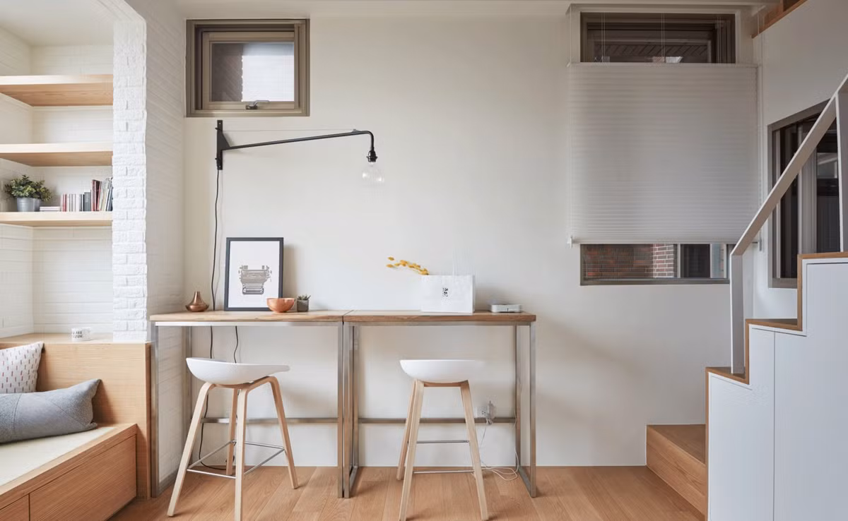 Góc làm việc nhỏ nhưng ngăn nắp.