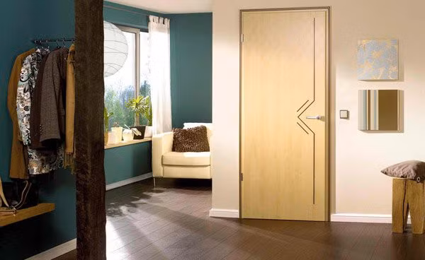 Cửa gỗ phẳng với thiết kế thanh lịch tạo điểm nhấn sang trọng. Nguồn ảnh: Homedesign.
