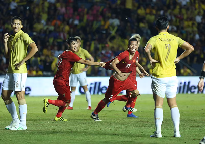 Sau chiến thắng 1-0 trước Thái Lan tối 5/6, đội tuyển Việt Nam sẽ đối đầu với Curacao trong trận chung kết King’s Cup 2019 vào tối mai 8/6. Ảnh: Vietnamnet