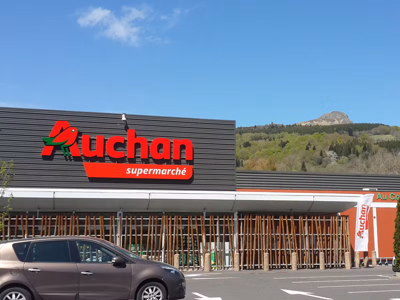 Tại Việt Nam, chuỗi siêu thị Auchan bắt đầu hiện diện từ năm 2015. Ảnh: Auvergne-sancy.