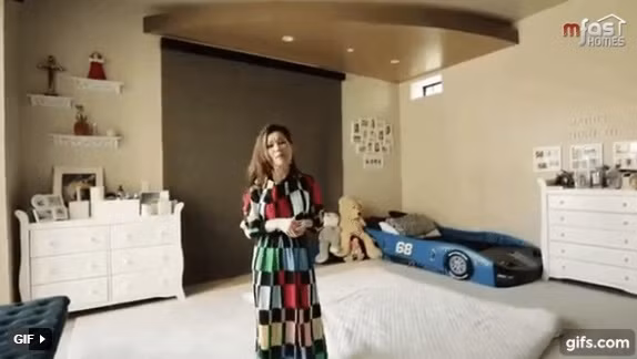 Căn phòng hiện tại của bé Thiên Từ được thiết kế đơn giản và an toàn cho bé.