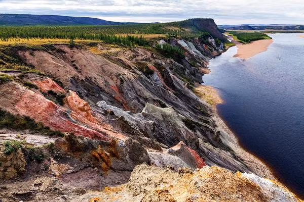 Được phát hiện từ những năm 1970, mỏ kim cương khổng lồ Popigaï ở vùng hoang vu thuộc Siberia được cho là có trữ lượng đủ cả thế giới dùng trong 3.000 năm tới.