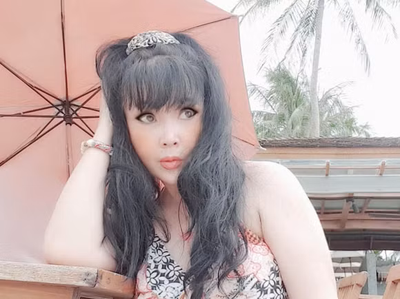 Goc anh pho bay nhan sac tham hoa cua NSND Lan Huong