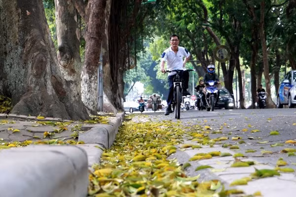 Du bao thoi tiet hom nay 24/8: Mien Bac het mua dong, chuyen nang nong