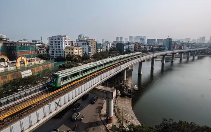 Duong sat Cat Linh - Ha Dong 8 lan lo hen: 