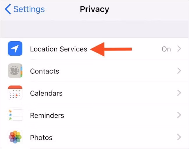 Cách nhận biết ứng dụng đang theo dõi vị trí của bạn trên iPhone - Hình 2 Cach nhan biet ung dung dang theo doi vi tri cua ban tren iPhone-Hinh-2