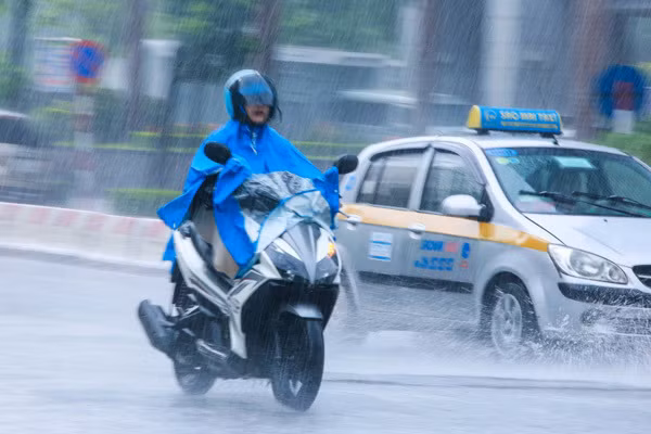 Du bao thoi tiet 22/5: Mua dong ca nuoc, Ha Noi mat me