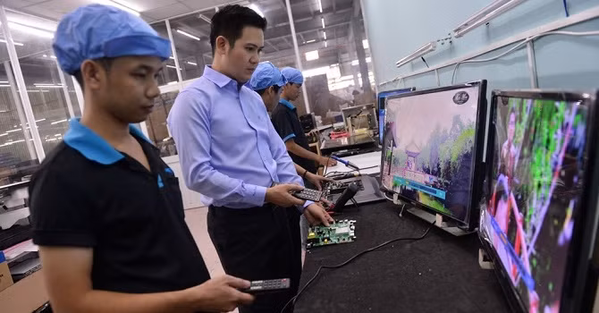 Truoc nghi van hang Trung Quoc gan mac Viet, Asanzo dinh lum xum gi?