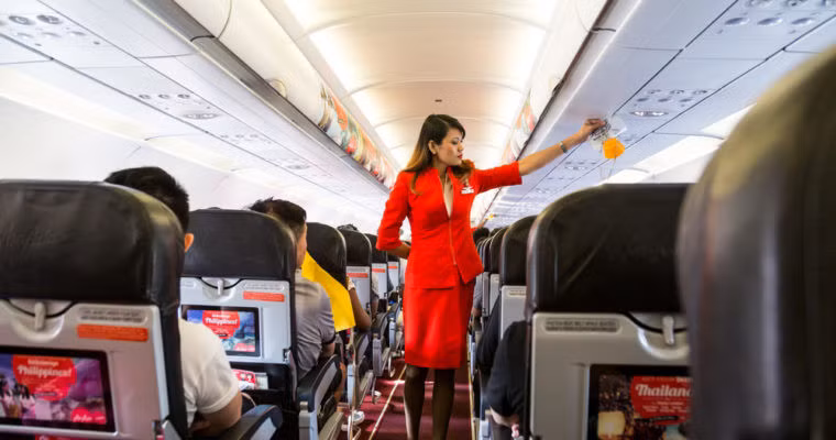 AirAsia được đánh giá là một trong những hãng hàng không tiêu biểu thành công với mô hình giá rẻ.