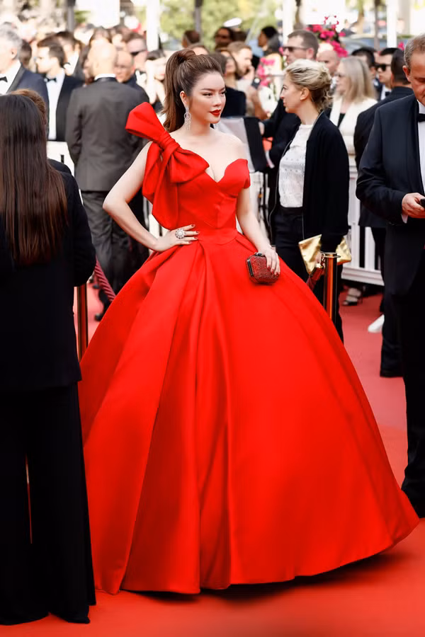 Lý Nhã Kỳ được khán giả biết đến khi tham gia nhiều lĩnh vực showbiz như đóng phim, quảng cáo, diễn kịch. Ngoài ra, cô còn nổi tiếng là một nhà kinh doanh tài ba. Ảnh: Vietnamnet.