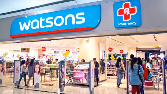 Hàng năm, Watson có hơn 4 tỷ khách hàng và thành viên mua sắm cho 12 thương hiệu bán lẻ của hãng. Ảnh: Inside Retail Asia.