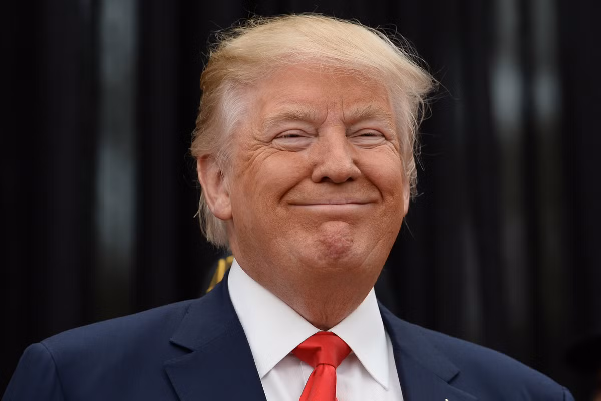 8.700 tỷ USD là tổng tài sản của các tỷ phú USD trên thế giới theo thống kê từ Forbes năm 2019, giảm 400 tỷ USD so với năm 2018.