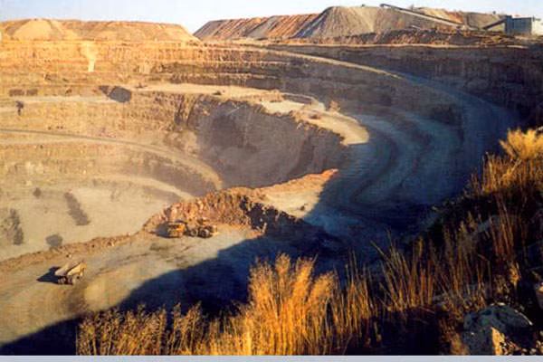 Với 9,53 triệu carat (thời điểm 2010), Orapa - một mỏ khác thuộc sở hữu của công ty Debswana xếp vị trí thứ 3.