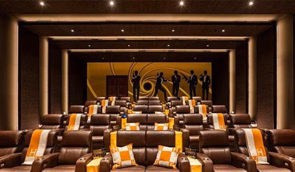 Rạp chiếu phim đủ chỗ cho 40 người.