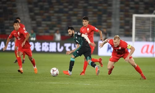 Uc va UAE gianh ve, Viet Nam van la doi cua duoi duy nhat gay bat ngo
