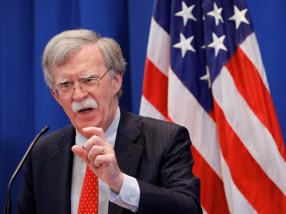 Trợ lý Tổng thống về các vấn đề an ninh quốc gia John Bolton (183.000 USD/năm) được mô tả là "người thì thầm chiến tranh" của Donald Trump.