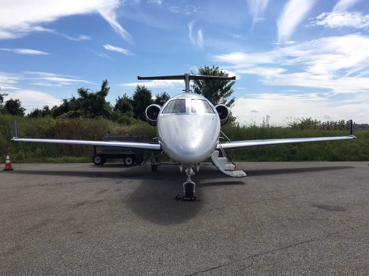 Sải cánh của Phenom 300 dài gần 16m.