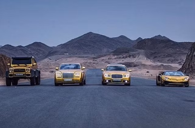 Trong 4 chiếc siêu xe dát vàng của Turki, có chiếc đắt nhất 12 tỷ đồng và “rẻ” nhất 7 tỷ đồng. Ảnh: DM.