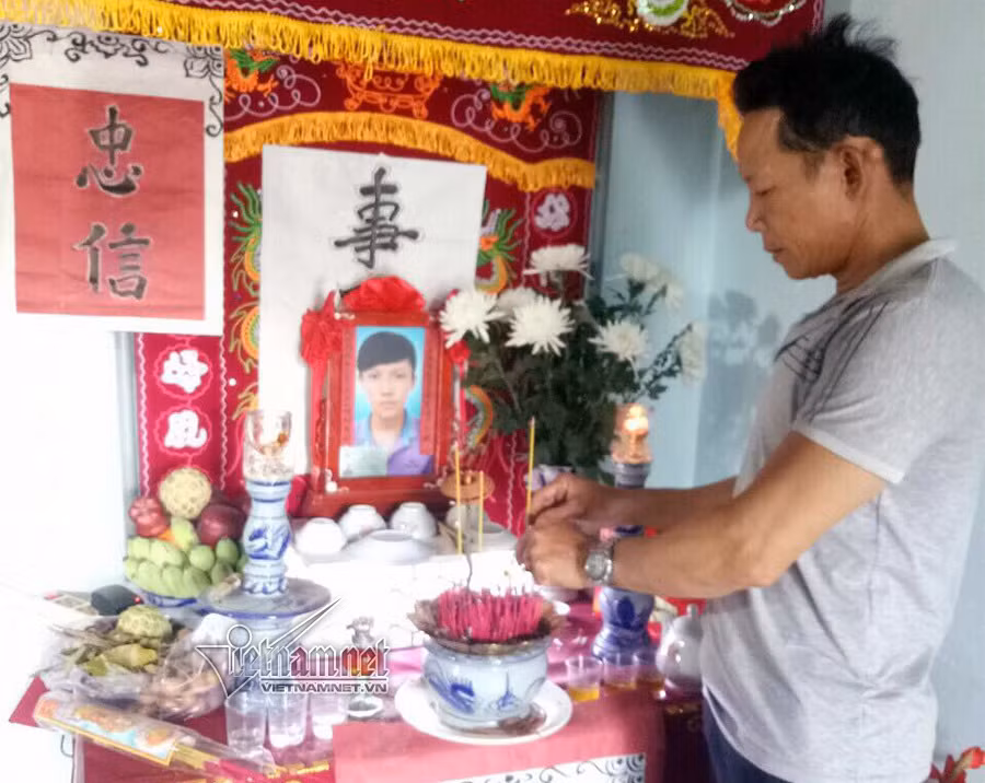 Nhan vien cay xang bi giet sang 30 Tet: Loi khan cau cua nguoi cha