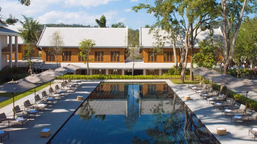 Khách sạn Avani Luang Prabang (Lào) mang kiến trúc Pháp cổ, cung cấp 53 phòng nghỉ sang trọng.