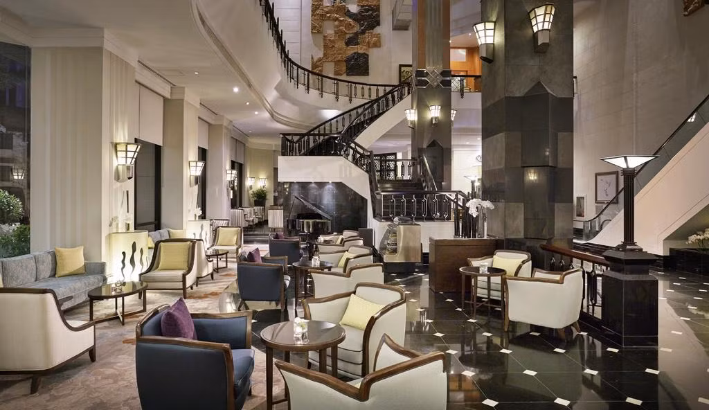 Tầng phục vụ cao cấp thuộc các tầng từ 19 đến 22. Ảnh: Booking.
