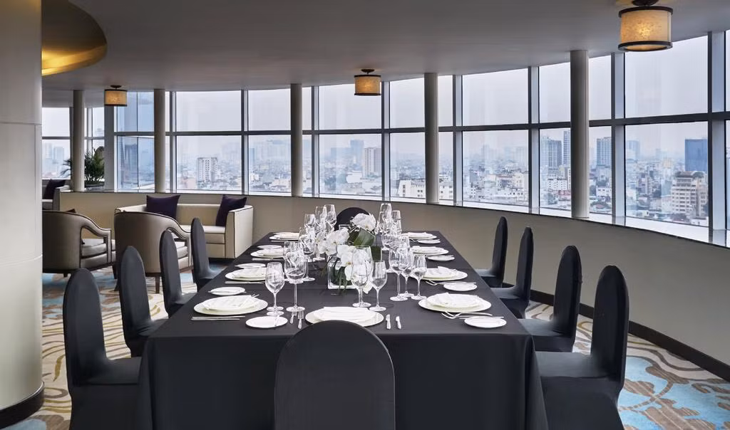 Giá phòng khách sạn Melia Hà Nội dao động từ mức 120 USD/đêm (gần 3 triệu đồng), tùy theo từng thời điểm. Ảnh: Booking.