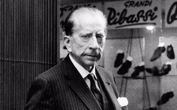 Người viết tiểu sử Robert Lenzer cho hay, dù đang ở trong một khách sạn thời thượng, Paul Getty vẫn thường đặt những phòng nhỏ và rẻ nhất. Ảnh: CEO.