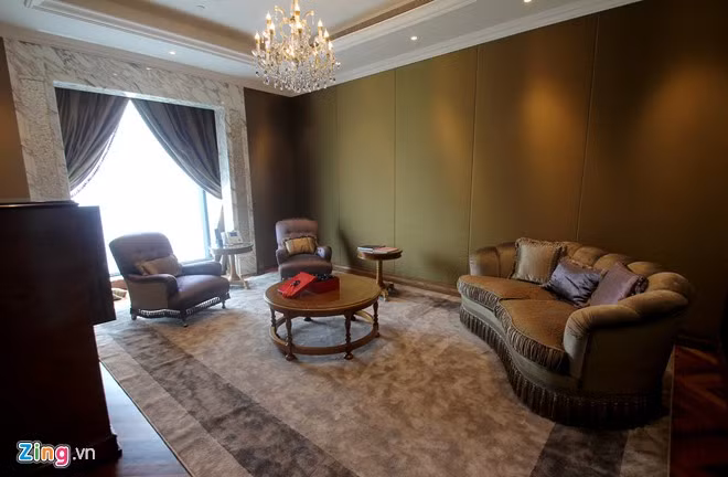 Một phòng tiếp khách khác.
