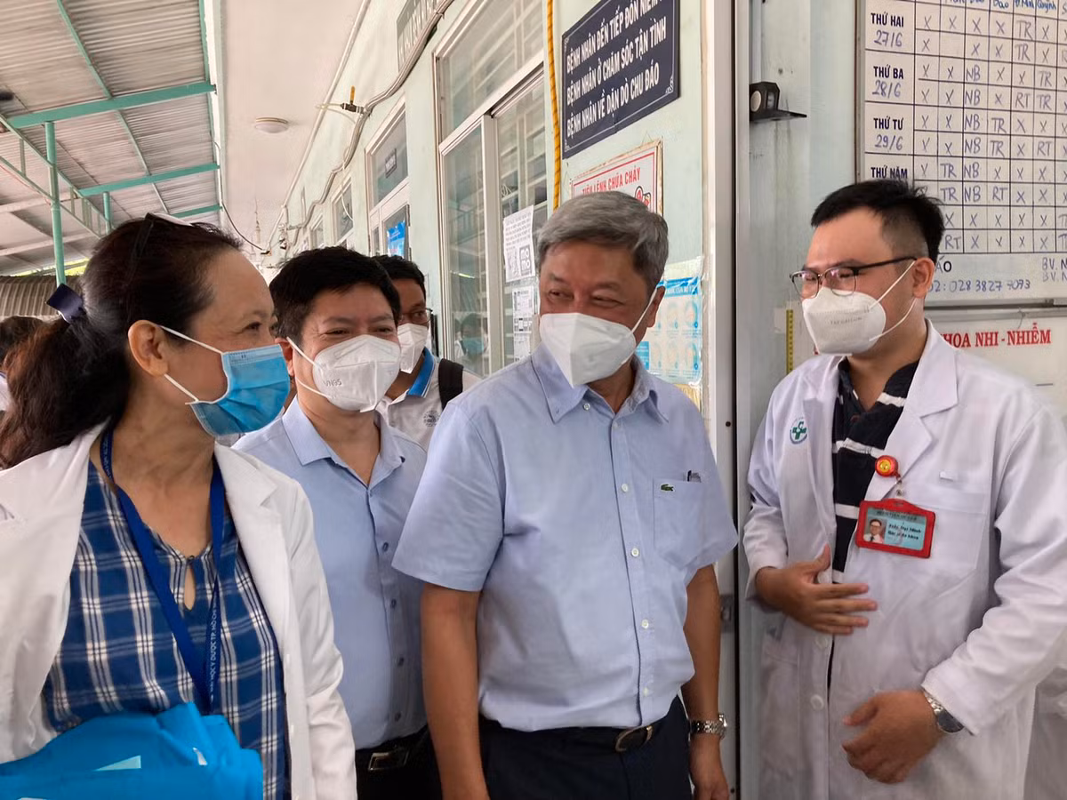 Trong tuần qua, cả nước ghi nhận thêm 10.000 ca sốt xuất huyết, 12 ca tử vong - Hình 2 Trong tuan qua, ca nuoc ghi nhan them 10.000 ca sot xuat huyet, 12 ca tu vong-Hinh-2