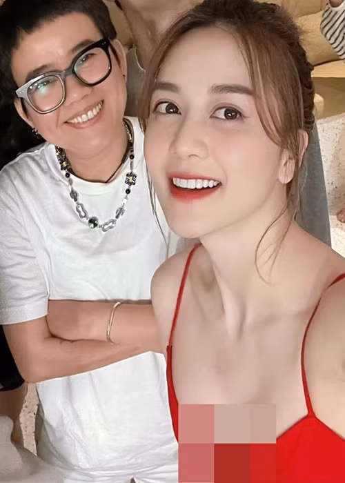 Vóc dáng gợi cảm hiếm người bằng của “tình cũ” nhạc sĩ Phương Uyên Voc dang goi cam hiem nguoi bang cua “tinh cu” nhac si Phuong Uyen