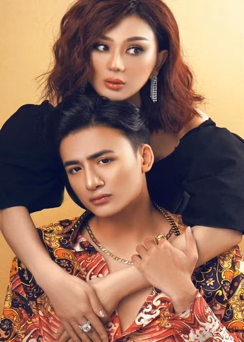 Cả hai đã tung một số bộ ảnh chung khá tình tứ. Ảnh: FBNV