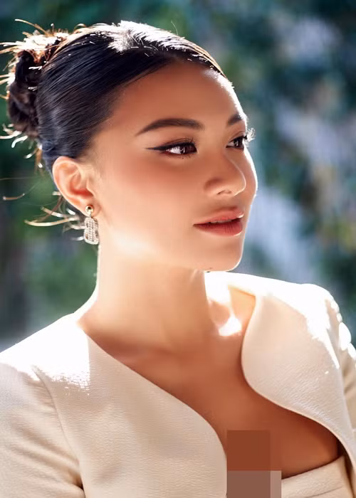 Kim Duyên ngày càng trưởng thành sau các cuộc thi nhan sắc.