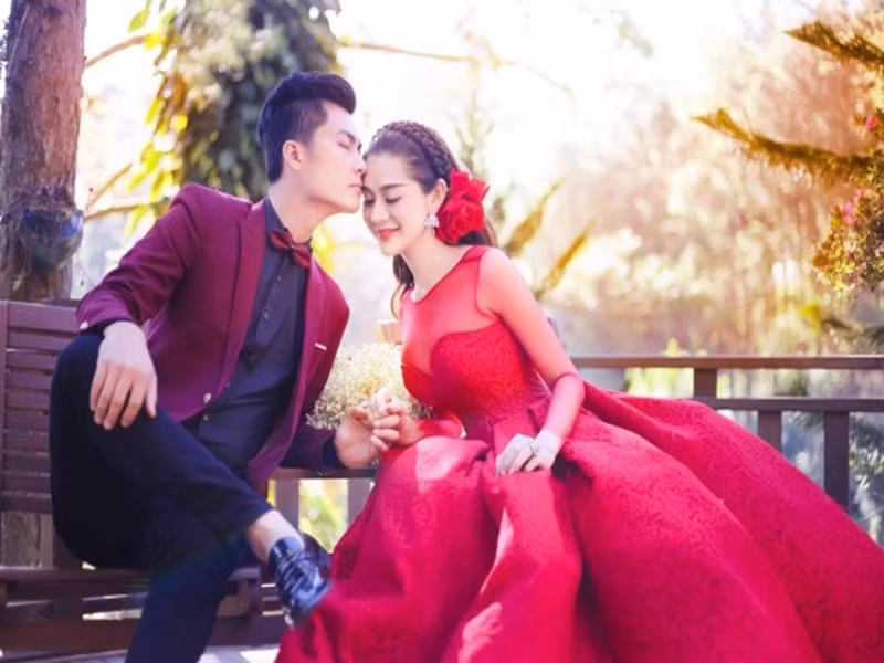 Phi Hùng còn cho biết, anh sẵn sàng đối chất với Lâm Khánh Chi và Song Duy - người bị Phi Hùng tố là người thứ ba. Ảnh: Tiền Phong
