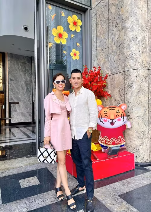 Lý Bình mong muốn tổ chức đám cưới ở biển vì cả anh và Phương Trinh đều rất yêu biển.