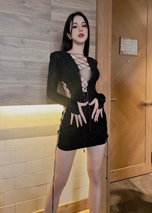 Vừa qua, Diệp Lâm Anh làm việc xuyên Tết.