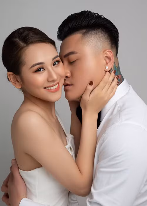 Sau khi Vũ Duy Khánh và Phương Anh hoàn thành các mục tiêu chung để vun đắp cho tổ ấm, nam ca sĩ sẽ hỗ trợ nửa kia của mình quay lại nghệ thuật.