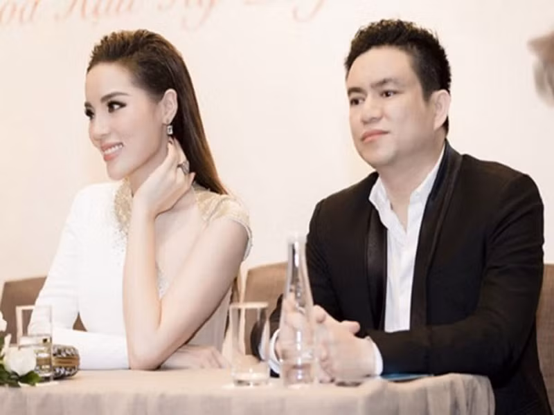 Tháng 3/2018, mạng xã hội lan truyền clip Kỳ Duyên và bác sĩ Chiêm Quốc Thái khá thân mật tại một quán bar. Ảnh: Gia đình Việt Nam
