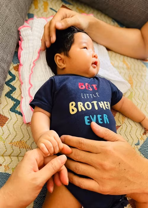 Lê Bê La khoe con gái bụ bẫm khi hơn 2 tháng tuổi.