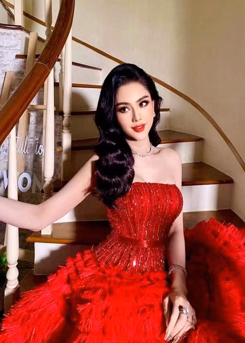 Lâm Khánh Chi chia sẻ, hiện tại cô chưa có người mới.