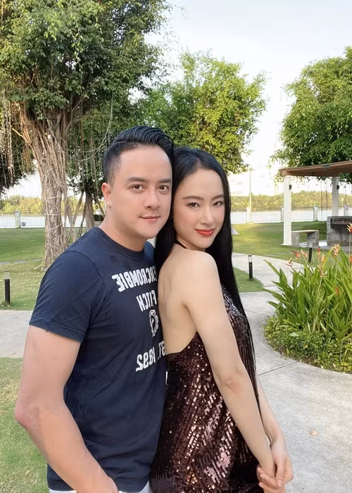 Pha “quay xe” của Cao Thái Sơn và Angela Phương Trinh khiến nhiều khán giả bất ngờ.